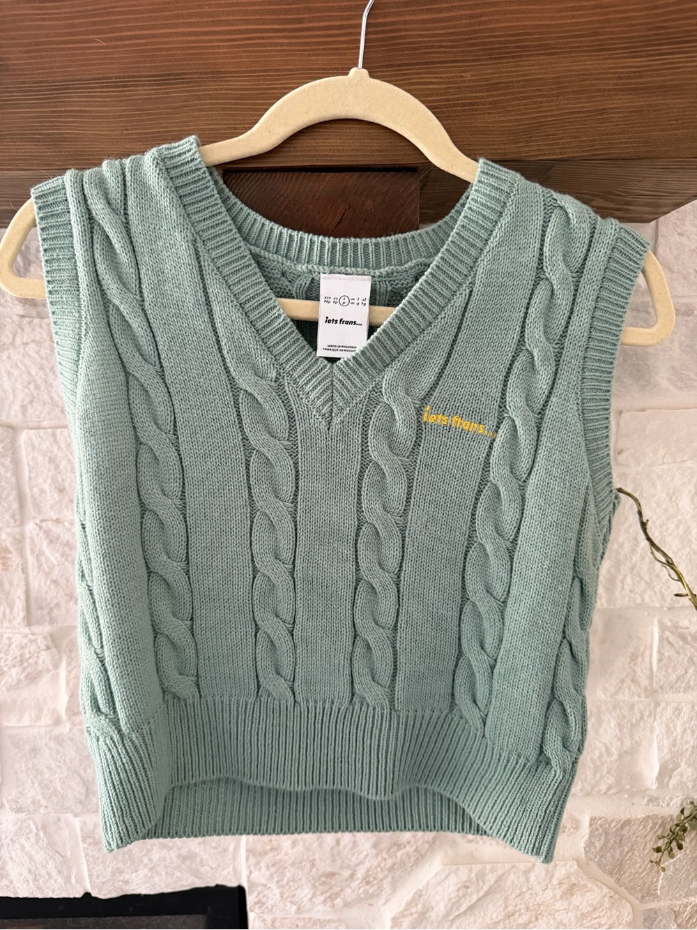 Cable Knit V-Neck Sweater Vest 🤍